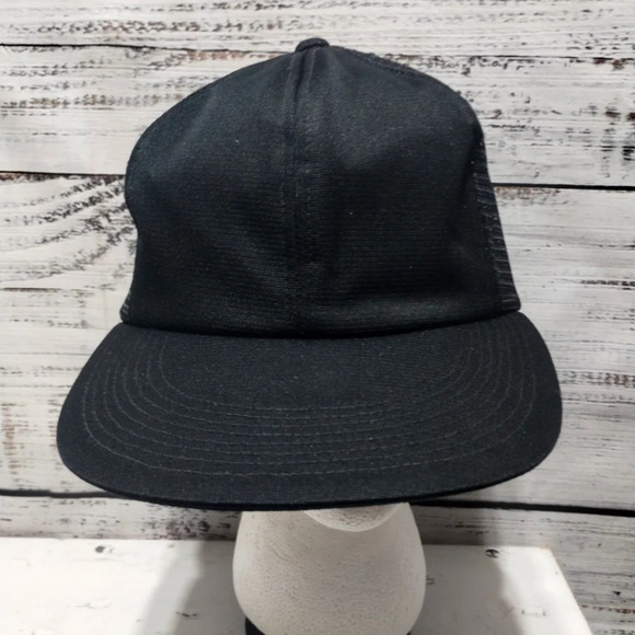 Black Vintage Snapback Hat Black Small Medium Trucker Mesh - Picture 1 of 3